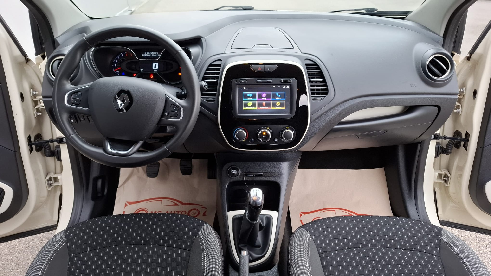 Renault Captur 12-10-26-2025
