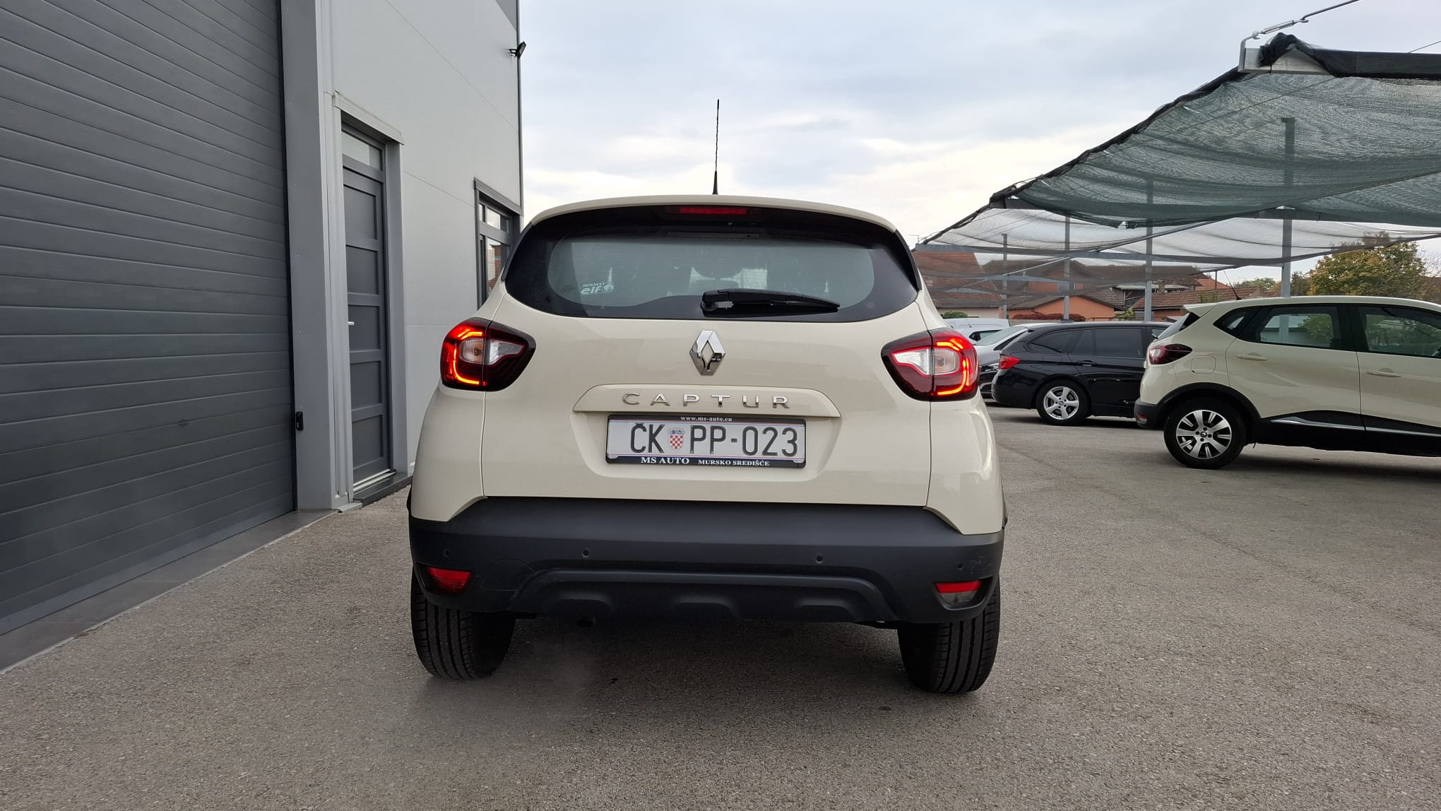 Renault Captur 7-10-26-2025