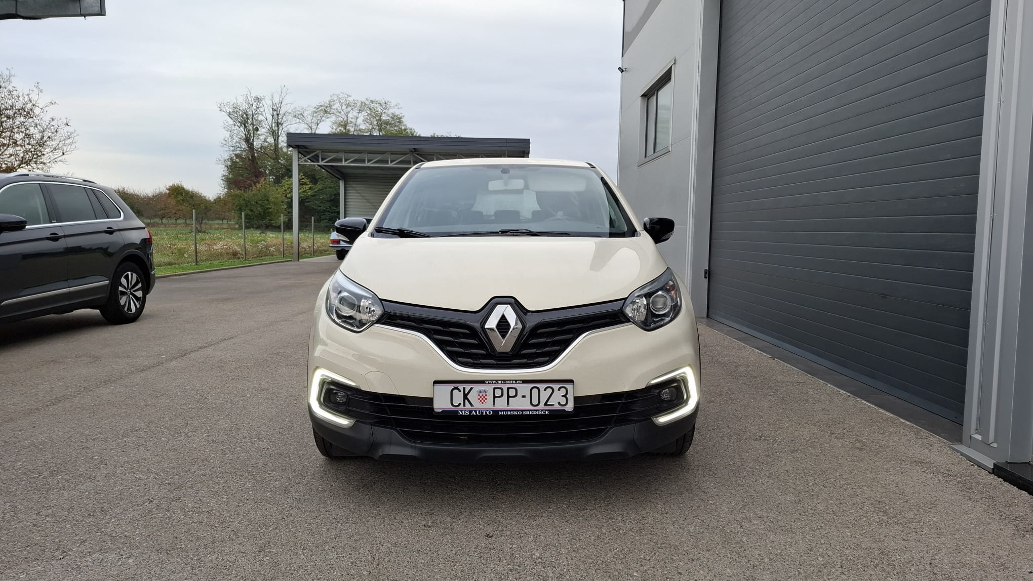 Renault Captur 8-10-26-2025