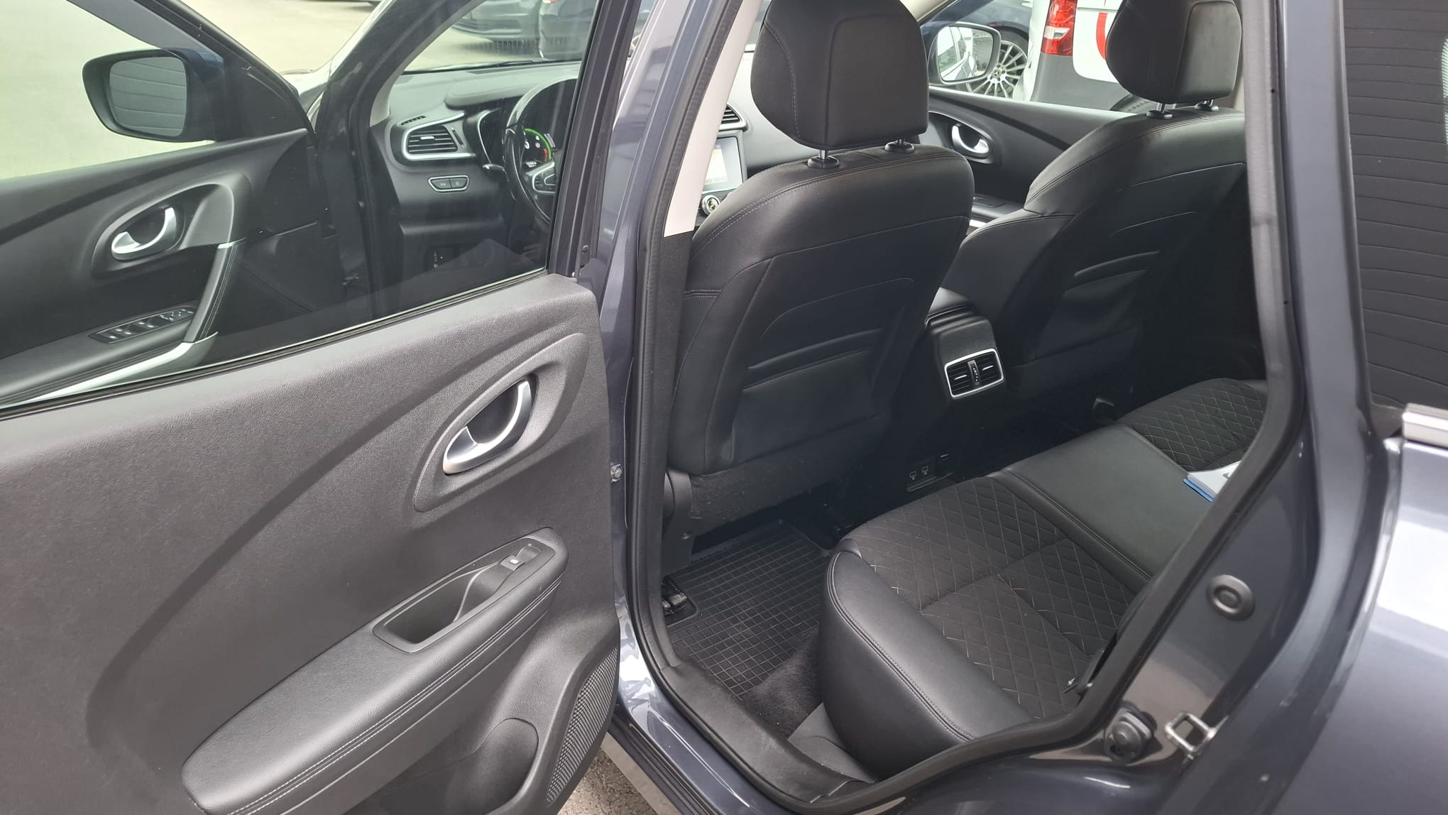 Renault Kadjar 11-10-29-2025