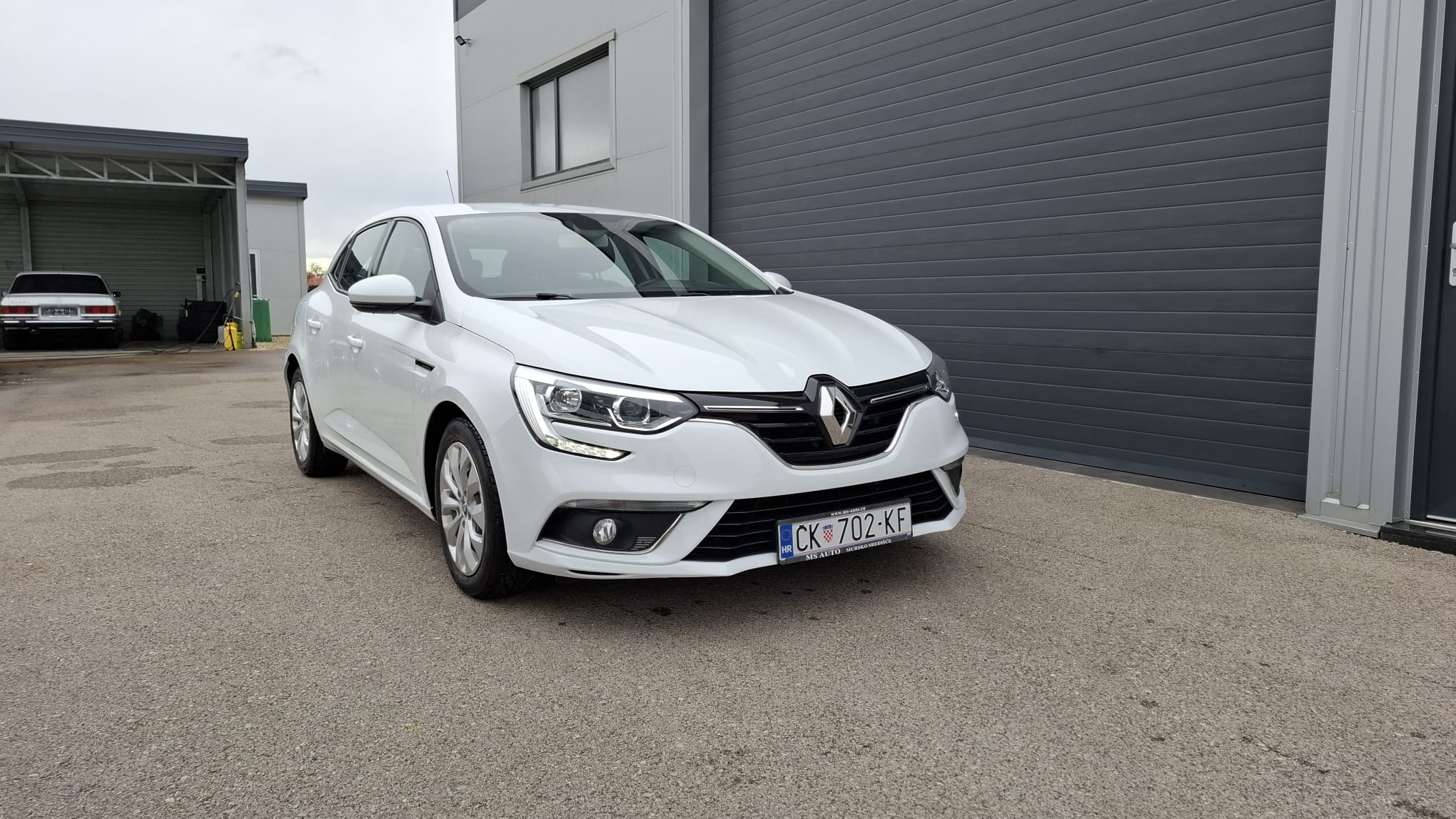 Renault Megane 1-10-30-2025