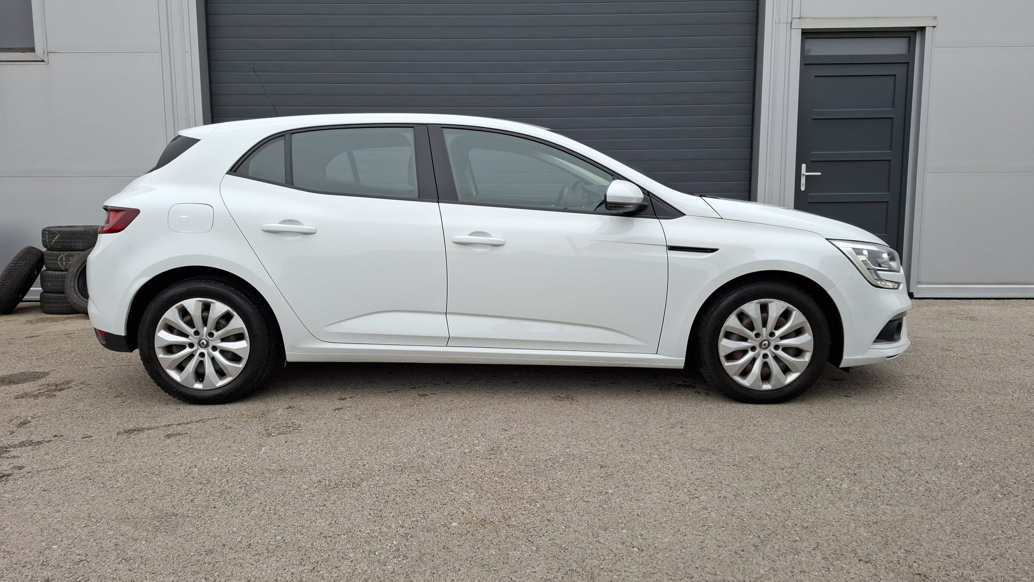Renault Megane 6-10-30-2025
