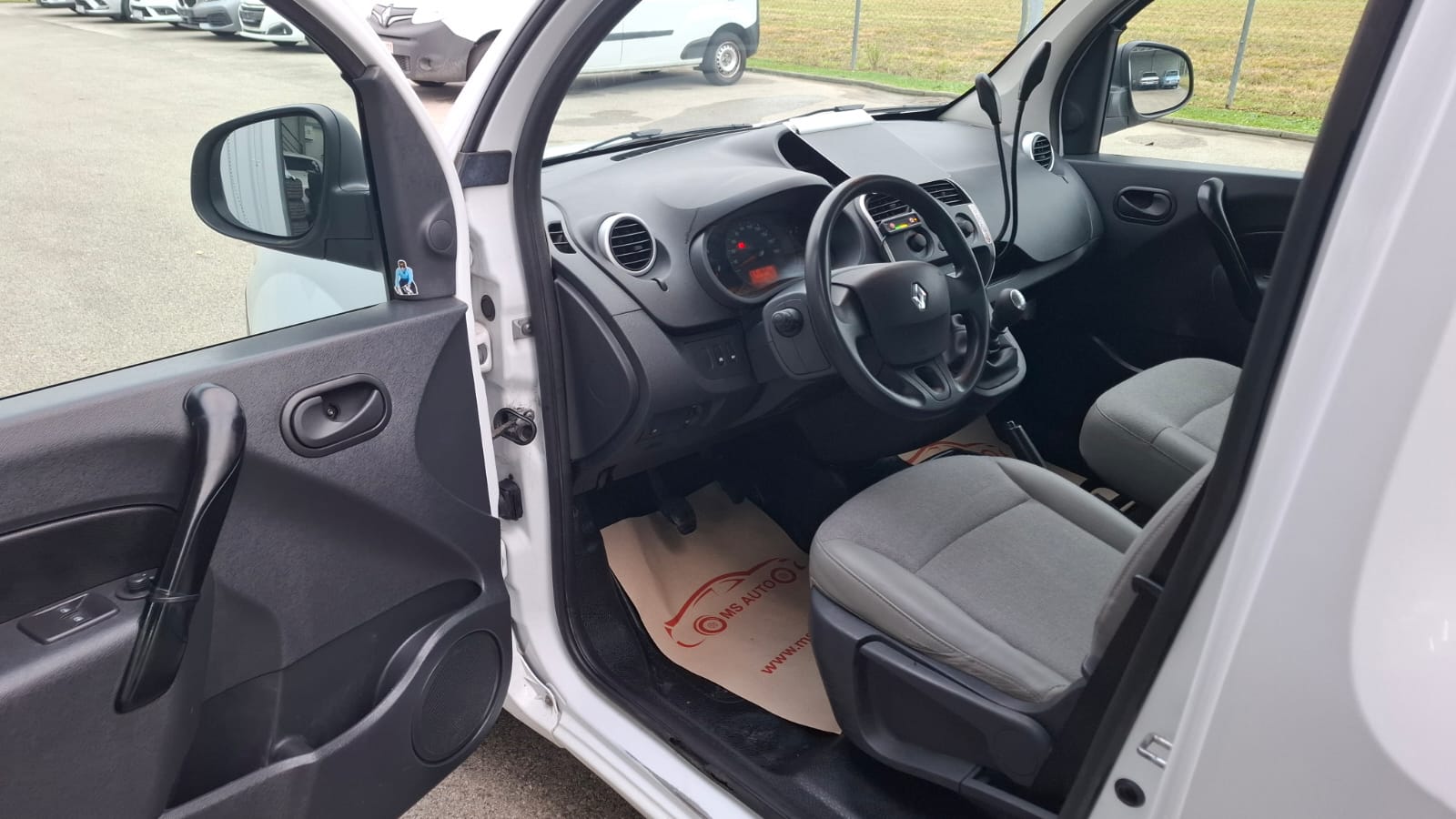 Renault Kangoo 12-11-32-2025