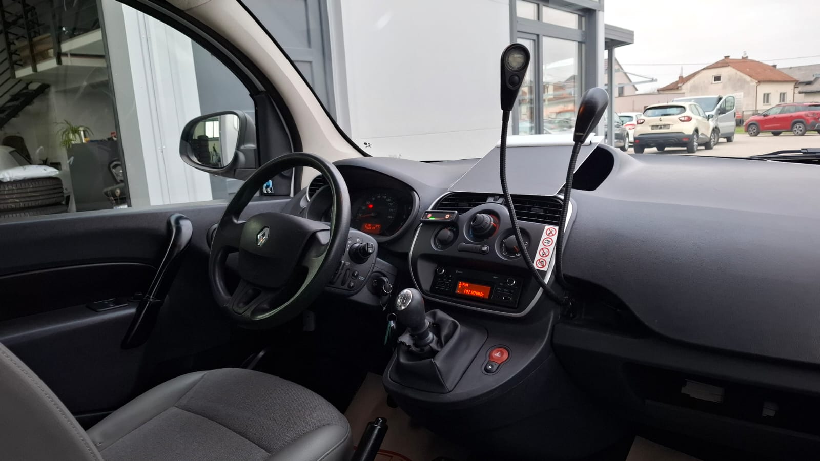 Renault Kangoo 13-11-32-2025