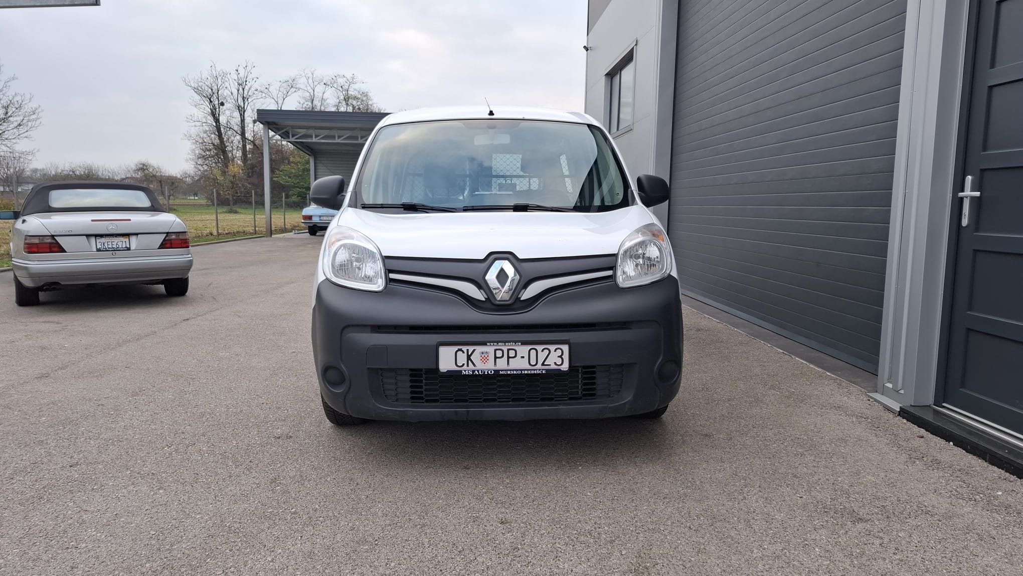 Renault Kangoo 6-11-32-2025