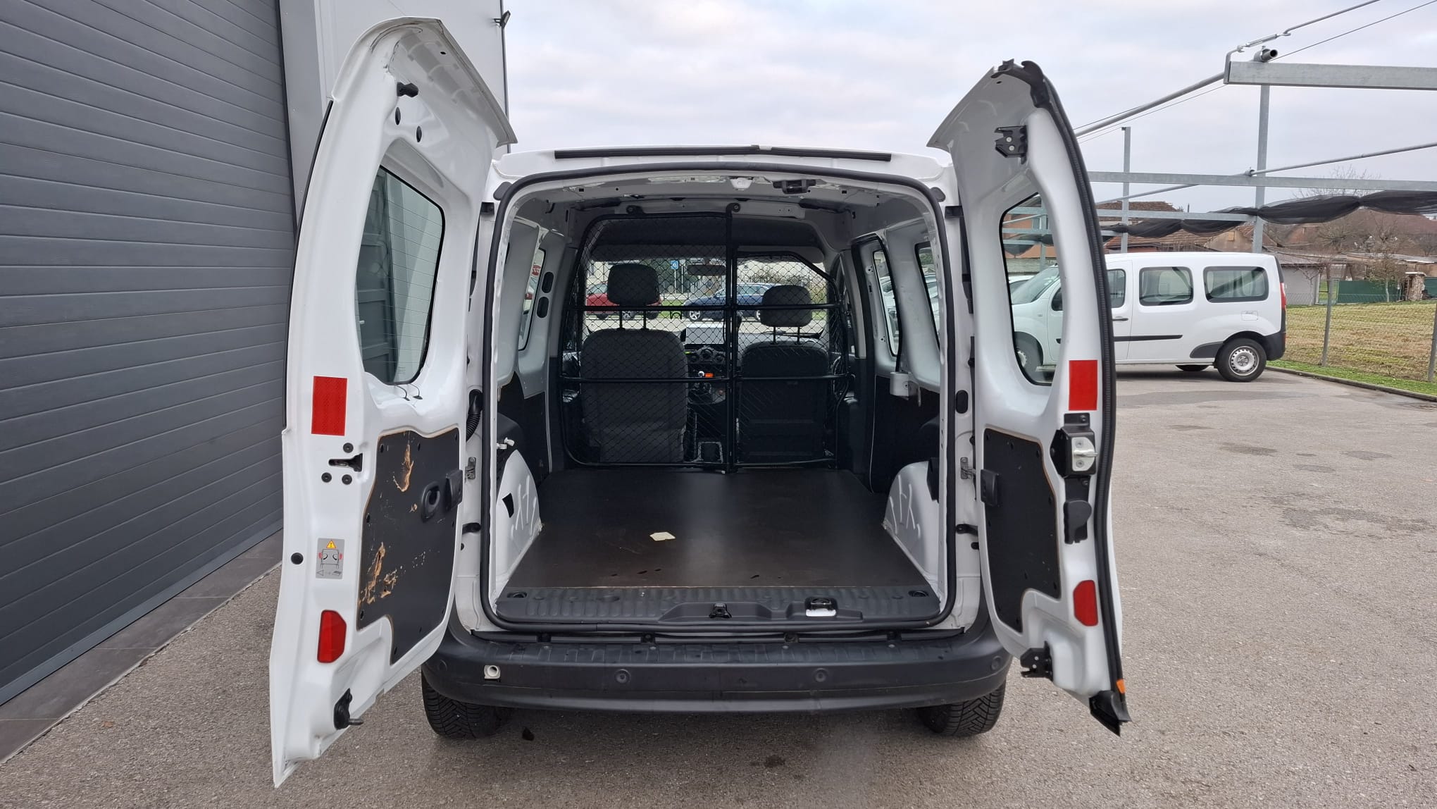 Renault Kangoo 9-11-32-2025
