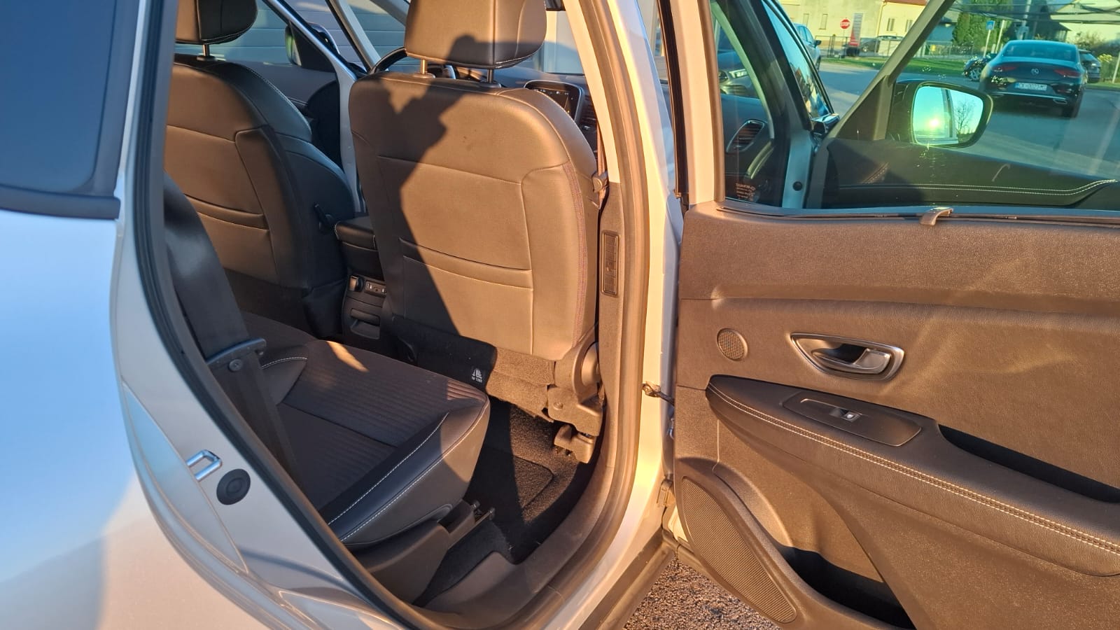 Renault Scenic 11-11-31-2025