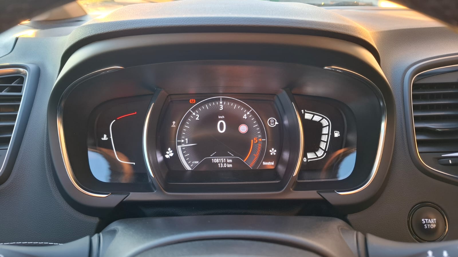 Renault Scenic 14-11-31-2025