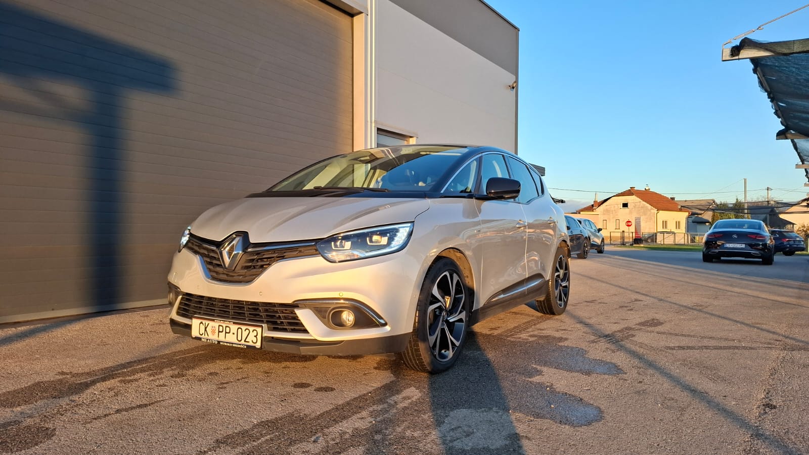 Renault Scenic 2-11-31-2025