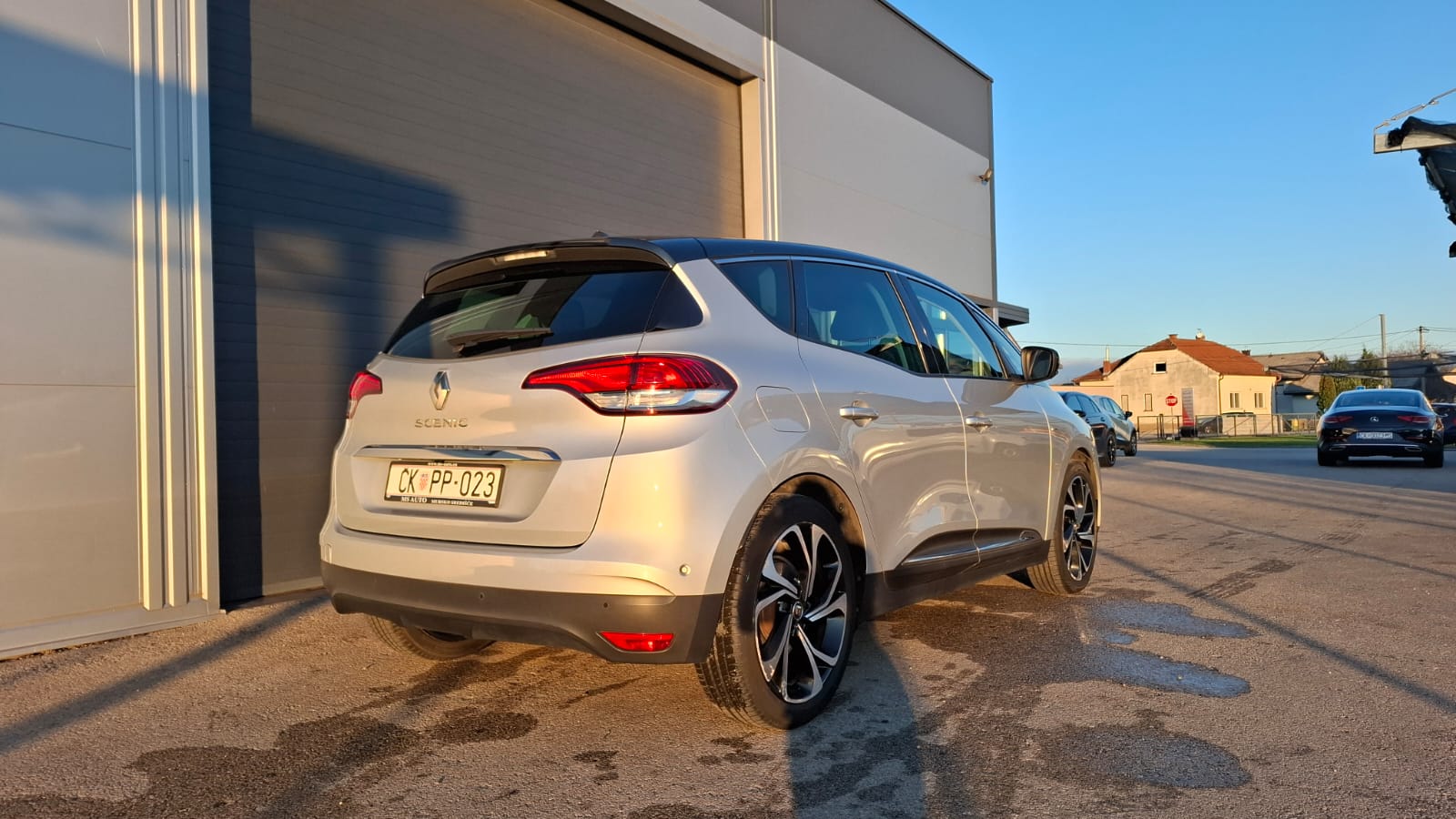 Renault Scenic 4-11-31-2025