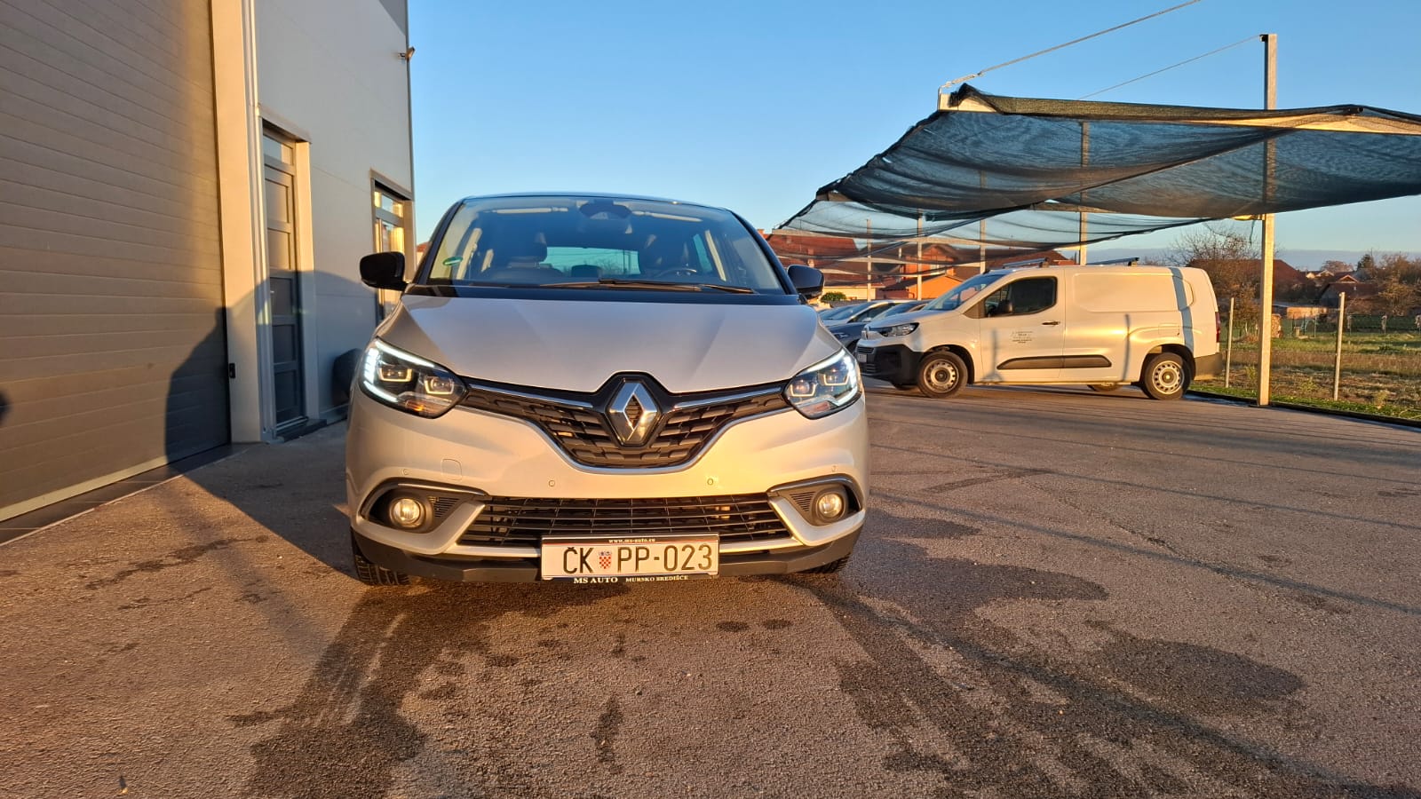 Renault Scenic 7-11-31-2025