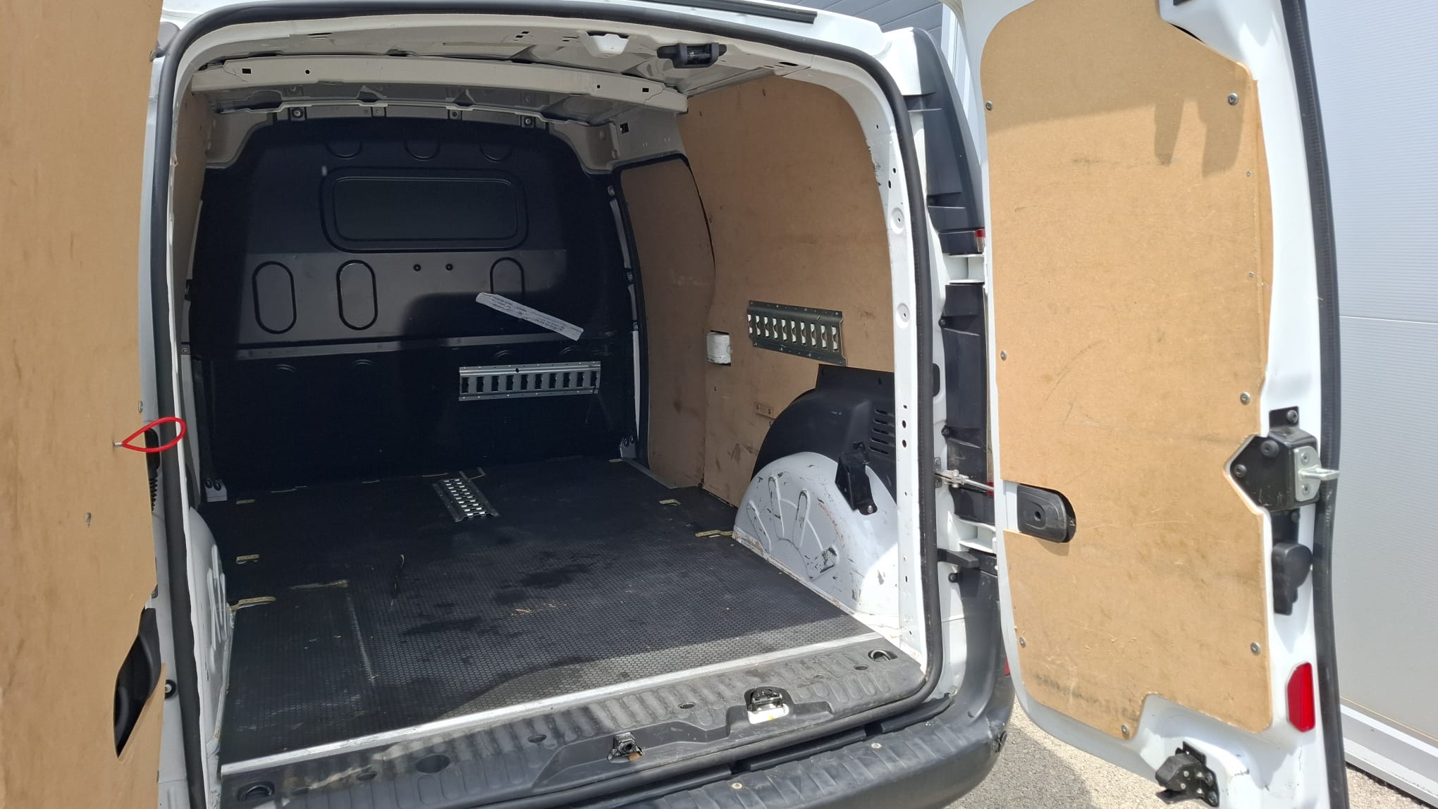 15-6-15-2026 Renault Kangoo