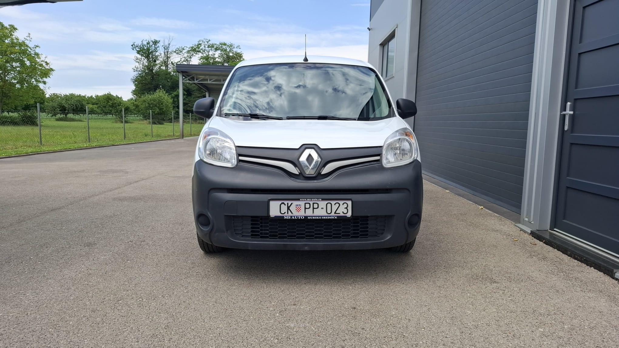 7-6-15-2026 Renault Kangoo
