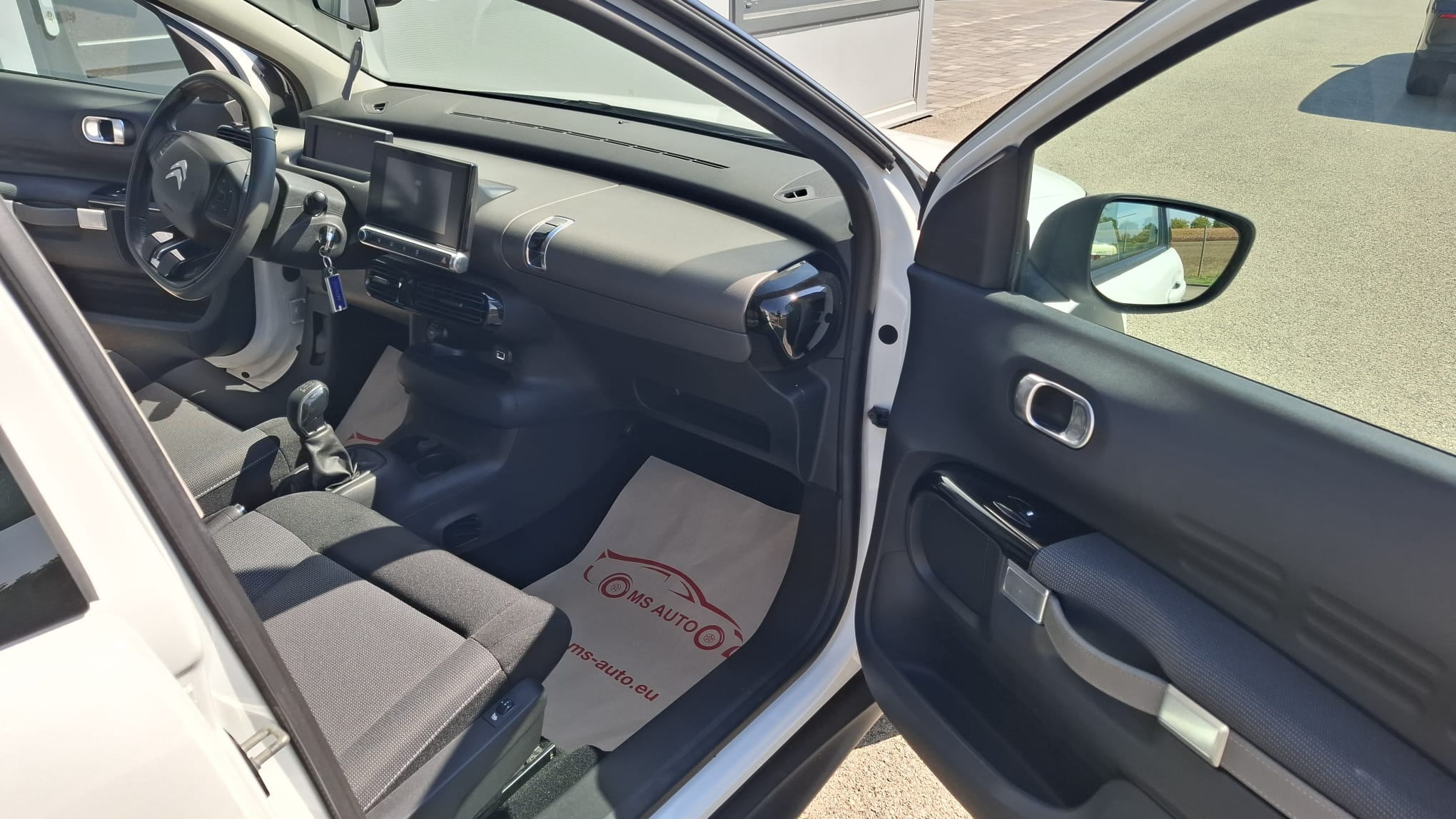 10-8-22-2026 Citroen Cactus
