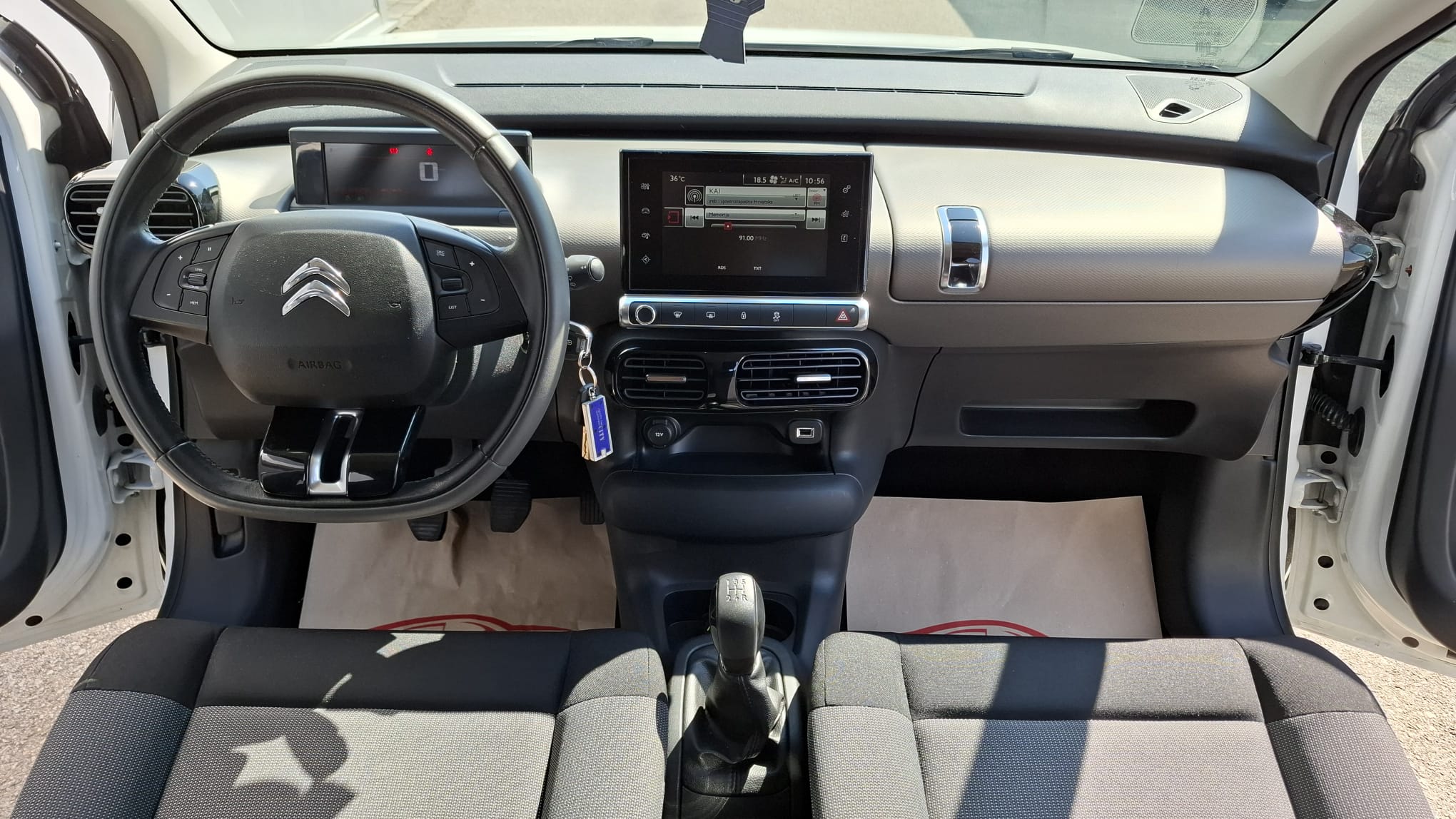 13-8-22-2026 Citroen Cactus