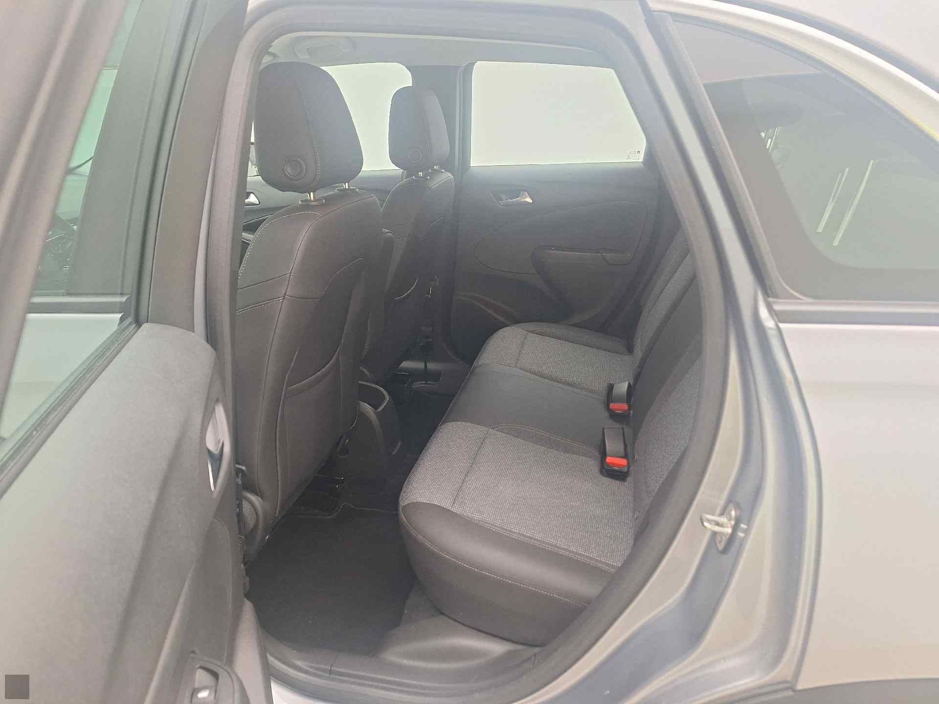 8-8-22-2026 Opel Crossland