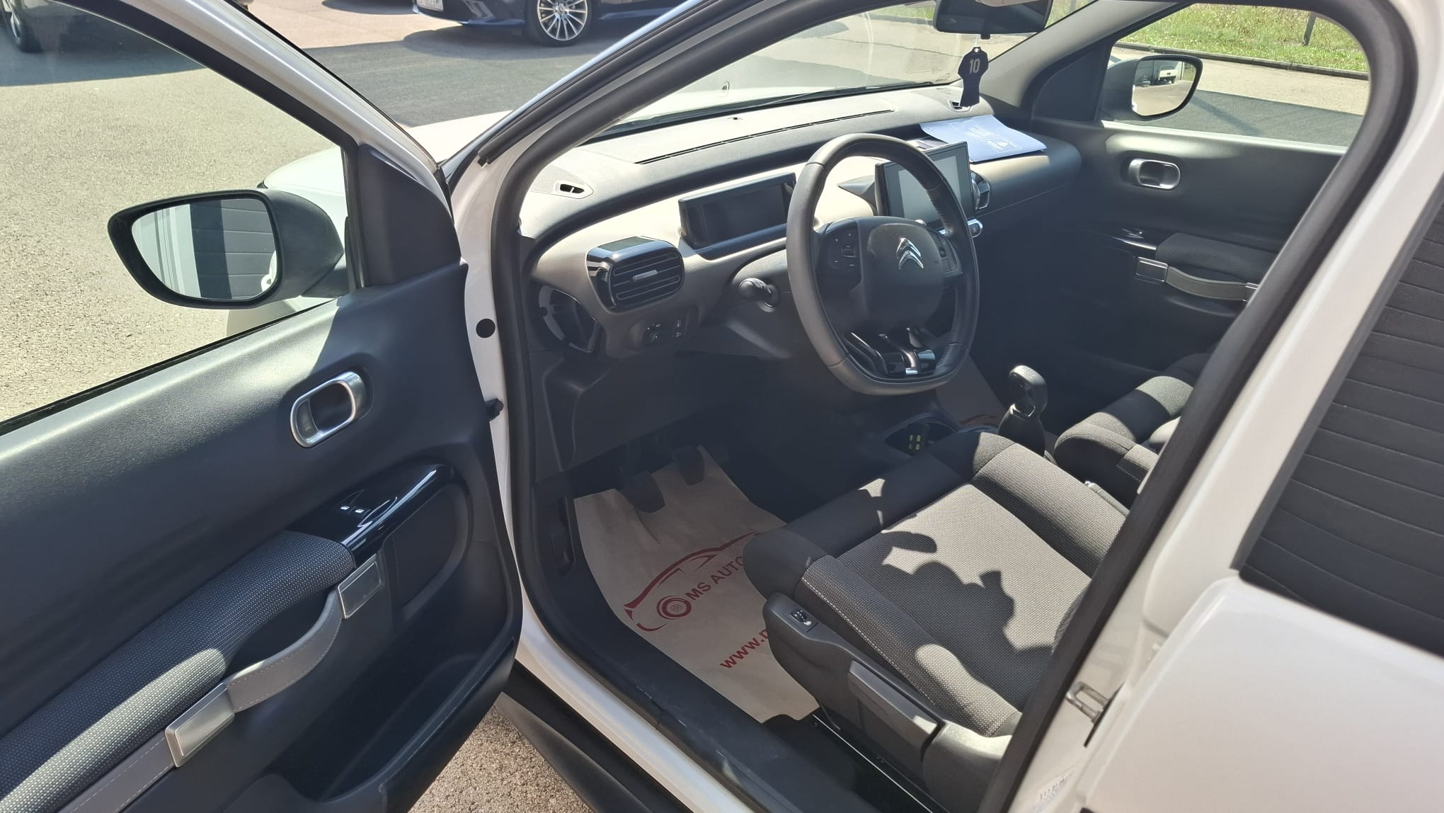 9-8-22-2026 Citroen Cactus