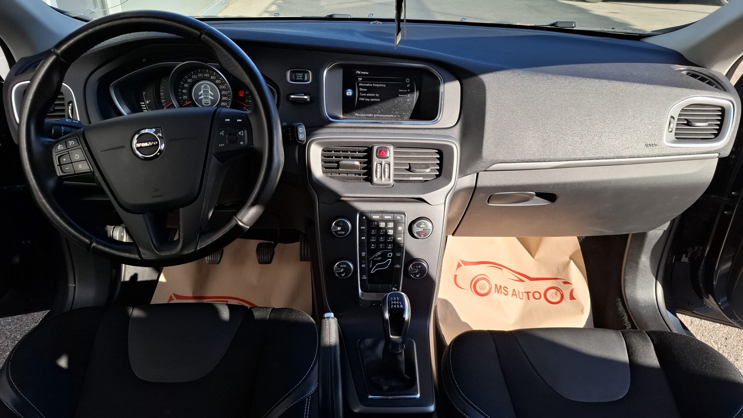 VOLVO V40 D2 - Slika 14