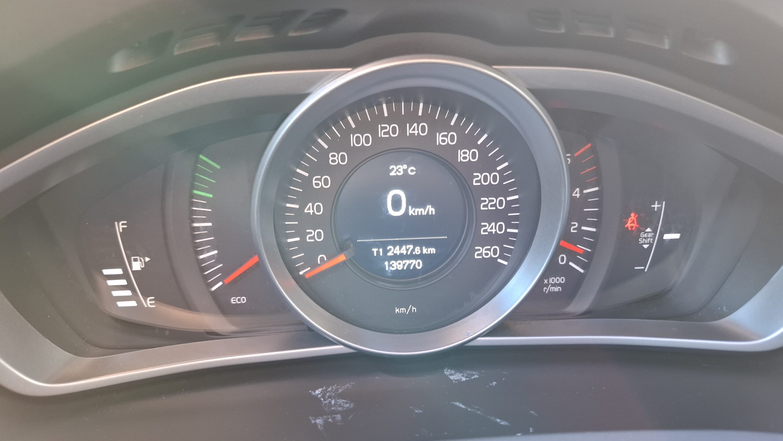 VOLVO V40 D2 - Slika 16