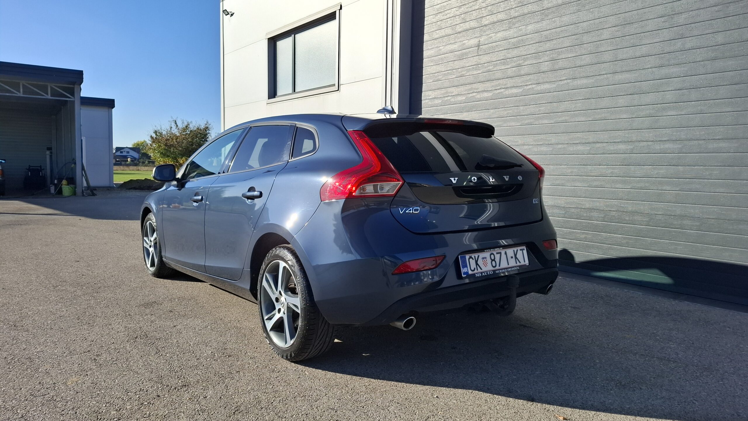 VOLVO V40 D2 - Slika 4