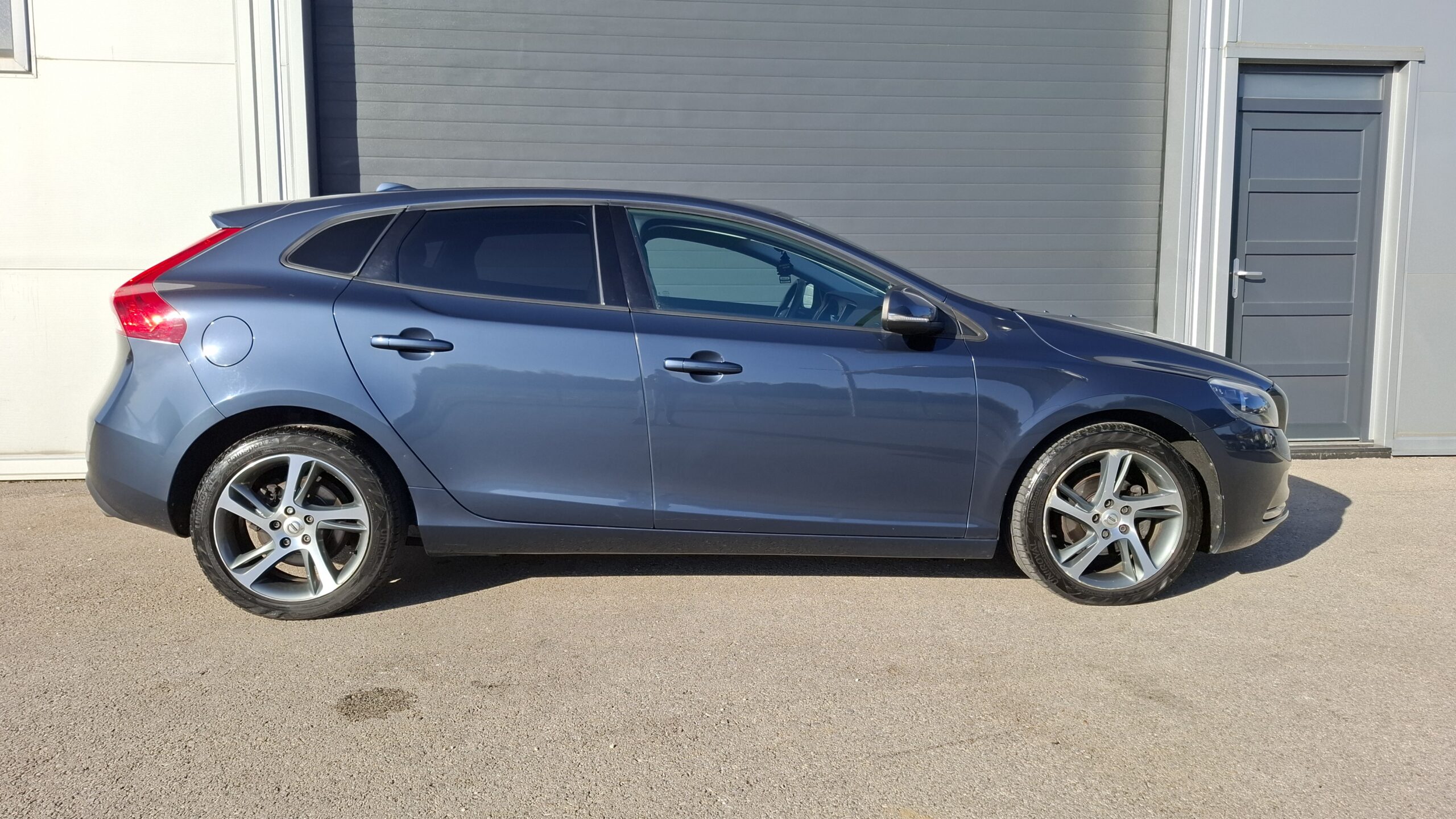 VOLVO V40 D2 - Slika 7
